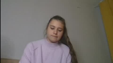 Snapshot of velveted_ivy chatting on November 25, 1:00 pm velveted_ivy online show from November 25, 1:00 pm