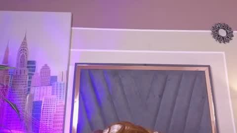 velvetfox_ online show from July 12, 7:27 pm
