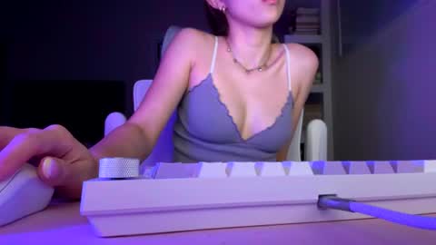 Snapshot of velvetfoxie chatting on June 18, 5:51 am velvetfoxie online show from June 18, 5:51 am