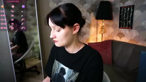 Snapshot of velvetlily_ chatting on May 24, 8:58 pm Lily online show from May 24, 8:58 pm
