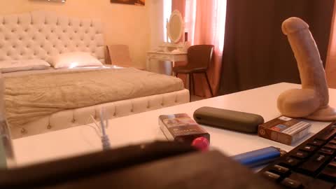 velvetmarsha online show from February 13, 8:17 am