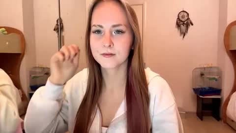 Snapshot of velvetmary chatting on December 14, 6:08 am Rachel online show from December 14, 6:08 am