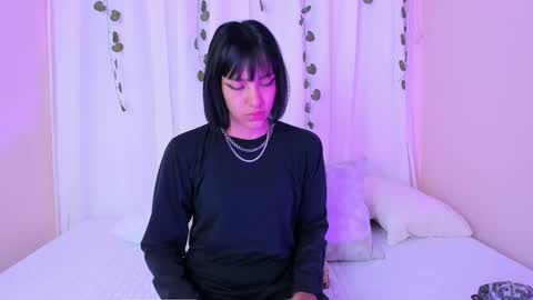     online show from March 23, 12:09 pm