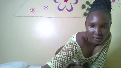 VelvetRaeli 1 online show from February 10, 9:08 pm