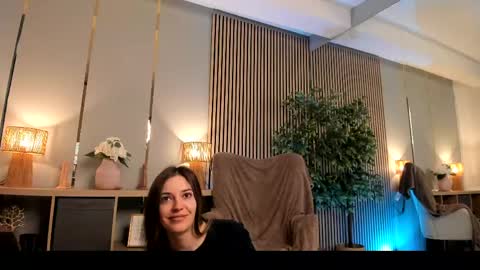 Velvet online show from May 16, 3:25 am