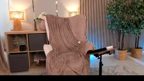 Velvet online show from May 16, 10:36 am