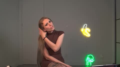 VelvetTGirl online show from March 23, 3:49 pm