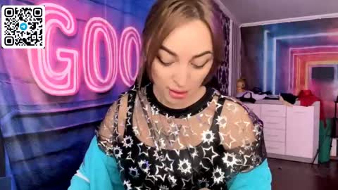 Snapshot of velvettouch4444 chatting on March 7, 10:45 am MERYEM online show from March 7, 10:45 am