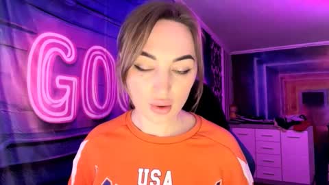 Snapshot of velvettouch4444 chatting on March 9, 5:39 pm MERYEM online show from March 9, 5:39 pm