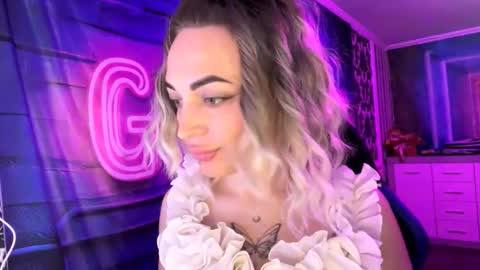 Snapshot of velvettouch4444 chatting on March 15, 6:58 pm MERYEM online show from March 15, 6:58 pm