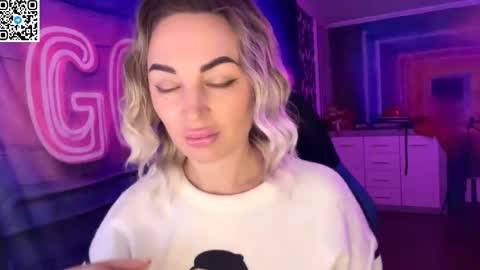 Snapshot of velvettouch4444 chatting on March 23, 5:28 pm MERYEM online show from March 23, 5:28 pm