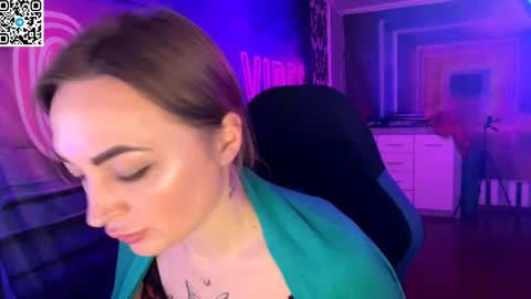 Snapshot of velvettouch4444 chatting on April 3, 10:30 pm MERYEM online show from April 3, 10:30 pm