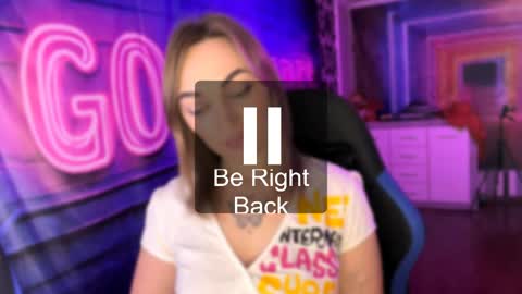 Snapshot of velvettouch4444 chatting on April 6, 4:52 pm MERYEM online show from April 6, 4:52 pm