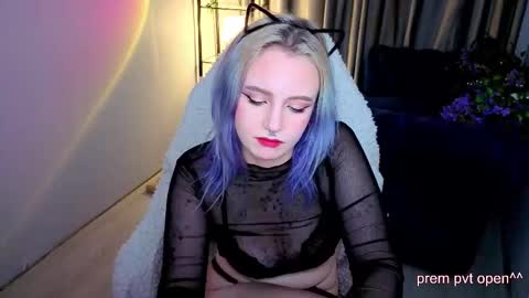 Snapshot of velvetvesper chatting on December 13, 9:42 pm velvetvesper online show from December 13, 9:42 pm