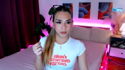 velvetviper69 online show from September 10, 5:02 pm