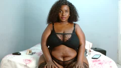 velvetychocolate1 online show from July 26, 5:31 pm