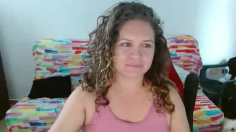 Snapshot of venecasexy44 chatting on May 3, 11:16 am venecasexy44 online show from May 3, 11:16 am
