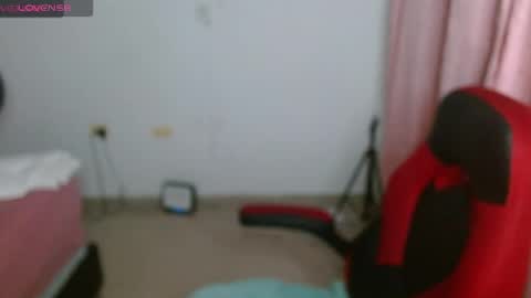 Snapshot of venecasexy44 chatting on May 28, 9:28 am venecasexy44 online show from May 28, 9:28 am