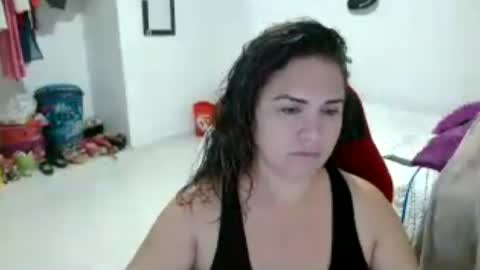 Snapshot of venecasexy44 chatting on June 22, 12:13 pm venecasexy44 online show from June 22, 12:13 pm