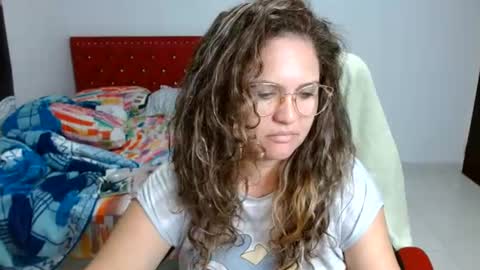 venecasexy44 online show from July 28, 9:15 am