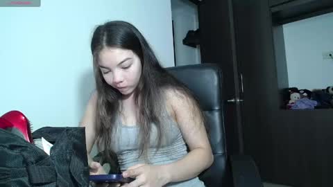 Snapshot of venelope1 chatting on April 5, 11:35 pm Venelope 3 online show from April 5, 11:35 pm