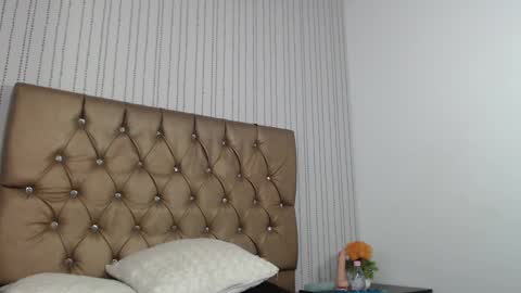 veneno hot online show from December 7, 9:55 pm