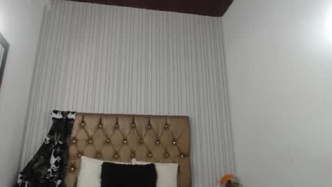 veneno hot online show from December 30, 2:08 pm