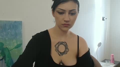 Snapshot of venera_goddess chatting on October 8, 1:42 pm Naly online show from October 8, 1:42 pm