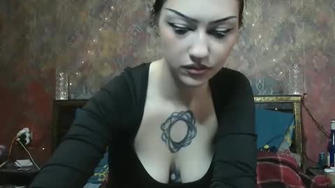 Snapshot of venera_goddess chatting on November 6, 10:16 am Naly online show from November 6, 10:16 am