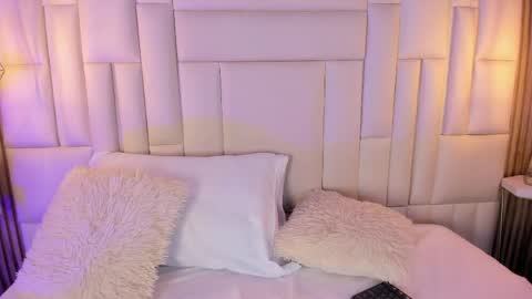 Snapshot of venezsofia chatting on May 25, 11:33 pm venez sofia online show from May 25, 11:33 pm