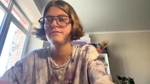 Sam online show from September 23, 9:45 am