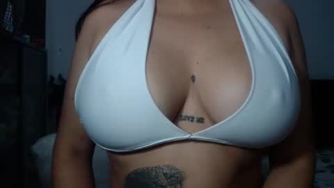venus_menoza online show from March 2, 11:50 am