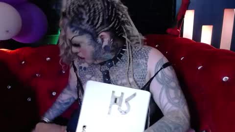 Snapshot of venus_rock chatting on March 21, 12:54 pm Venus Ink online show from March 21, 12:54 pm