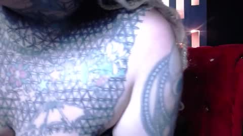 Snapshot of venus_rock chatting on March 24, 12:10 pm Venus Ink online show from March 24, 12:10 pm