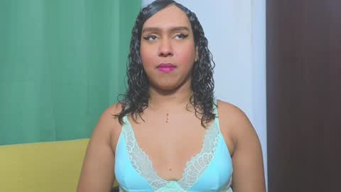 Luisa online show from December 6, 11:36 pm