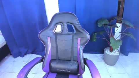 Snapshot of venus_velvet chatting on October 8, 4:04 pm venus_velvet online show from October 8, 4:04 pm