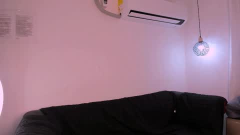 Snapshot of venus_velvet chatting on October 17, 8:28 am venus_velvet online show from October 17, 8:28 am