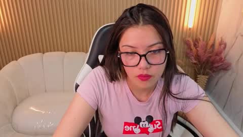 Snapshot of venus_velvet_tp chatting on November 24, 8:19 pm Venus online show from November 24, 8:19 pm