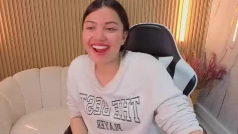 Snapshot of venus_velvet_tp chatting on December 13, 8:47 pm Venus online show from December 13, 8:47 pm