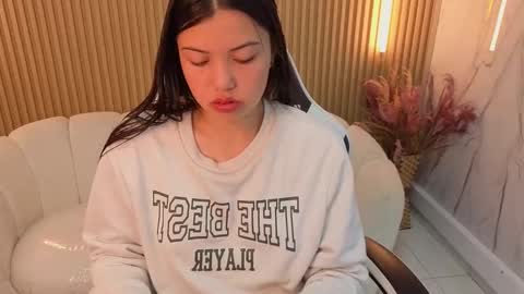 Snapshot of venus_velvet_tp chatting on December 14, 12:43 pm Venus online show from December 14, 12:43 pm