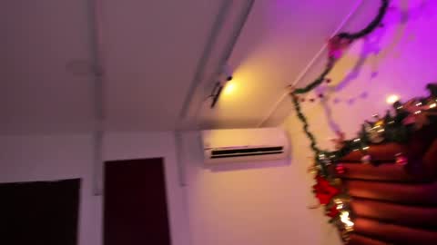    online show from December 21, 3:31 pm