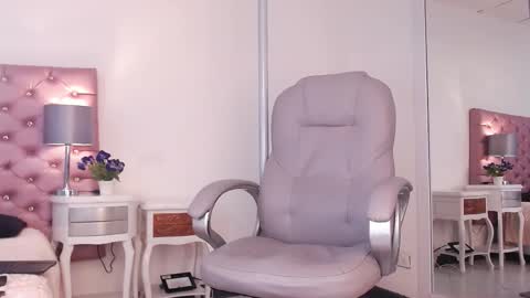 Venus  online show from December 20, 11:50 am