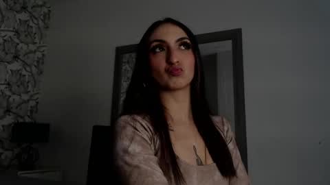Snapshot of venusandrea29 chatting on April 13, 12:10 pm Venus online show from April 13, 12:10 pm