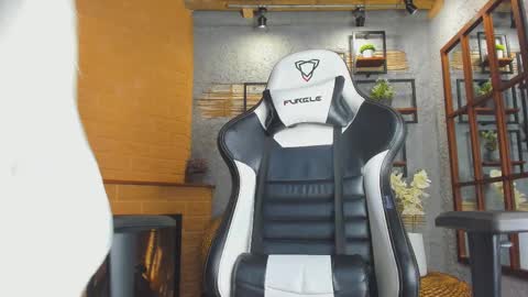 Venus Blazer  online show from October 21, 11:11 am