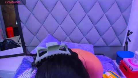 Venusowen  online show from December 3, 1:09 pm