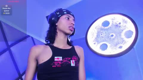 venuss_03 online show from November 28, 3:53 am