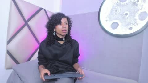Snapshot of venuss_03 chatting on April 2, 3:15 am venuss_03 online show from April 2, 3:15 am