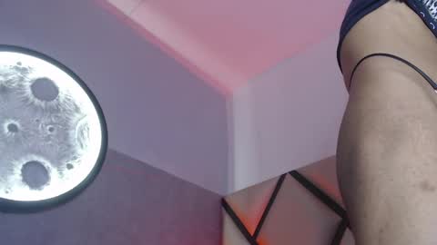 Snapshot of venuss_03 chatting on April 26, 3:37 am venuss_03 online show from April 26, 3:37 am