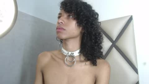 Snapshot of venuss_03 chatting on May 2, 3:33 am venuss_03 online show from May 2, 3:33 am