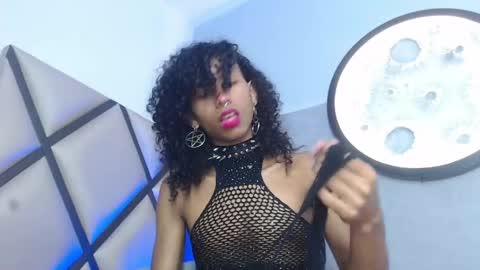Snapshot of venuss_03 chatting on May 24, 3:44 am venuss_03 online show from May 24, 3:44 am